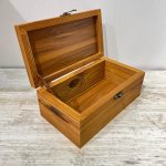 جعبه چوبی مربع 12 در 22 سانتیمتر پته دوزی دستساز طرح ایرانی کد 001 - Image 2