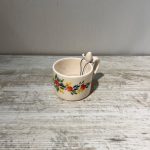 فنجان سرامیکی دستساز طرح گل سرخی